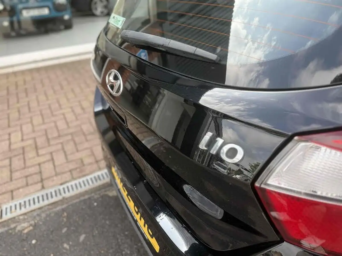 2022-hyundai-i10-10-se-connect-big-25