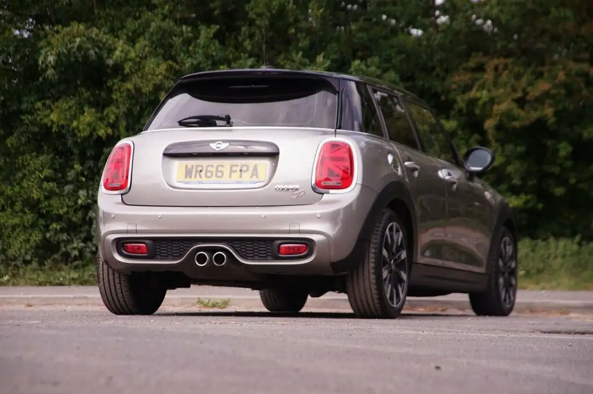 2016-mini-cooper-20td-cooper-sd-170bhp-ss-hatchback-5d-big-6