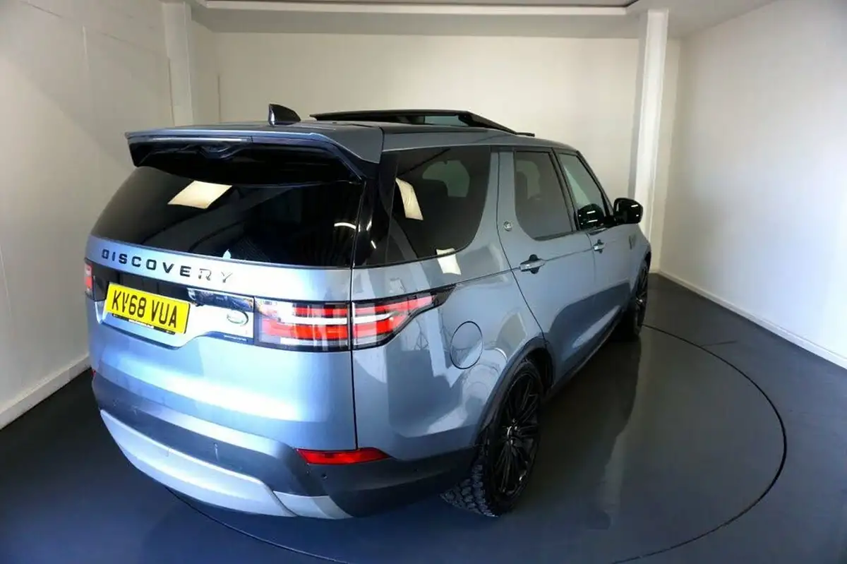 2018-land-rover-discovery-30-sd-v6-hse-30-sd-v6-306ps-station-wagon-5d-auto-big-11