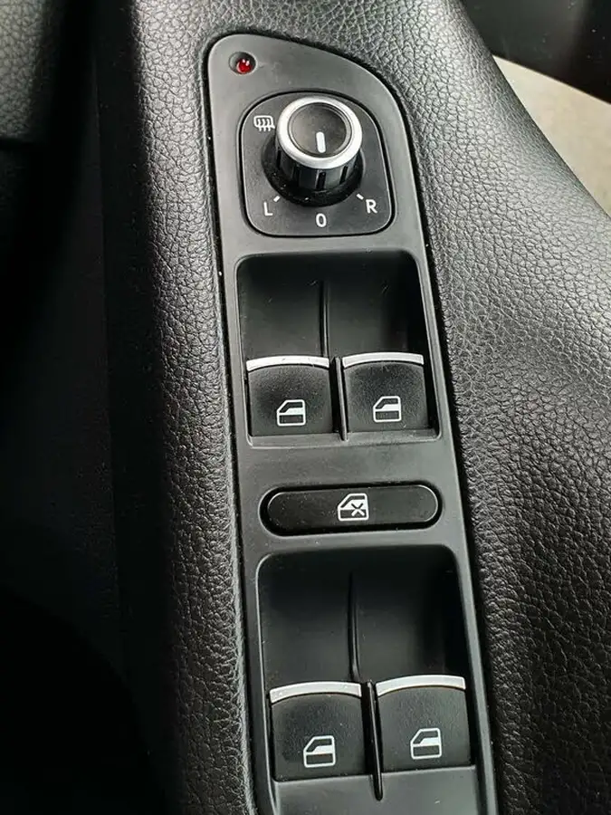 2014-volkswagen-tiguan-20tdi-match-140ps-2wd-bluemotion-tech-big-41