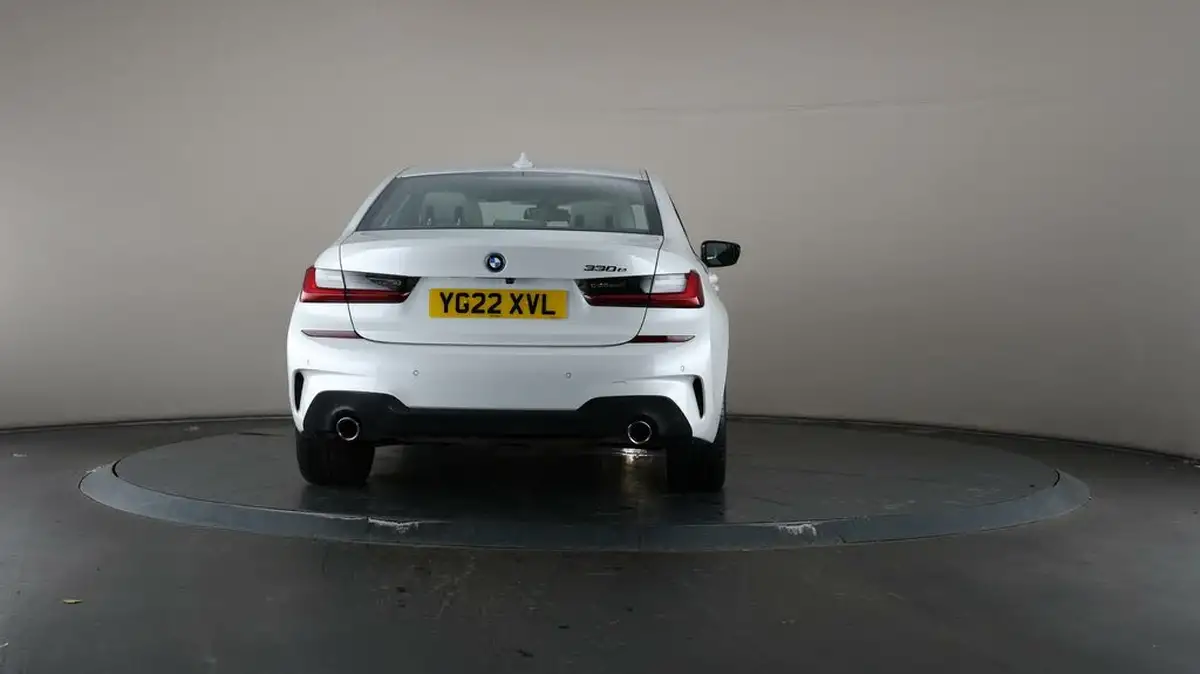 2022-bmw-3-series-20-330e-m-sport-pro-pack-saloon-4d-big-32