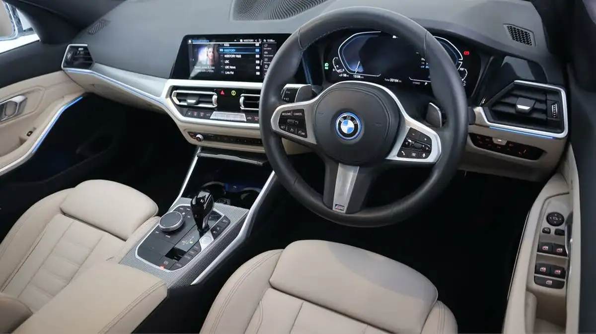 2022-bmw-3-series-20-330e-m-sport-pro-pack-saloon-4d-big-8
