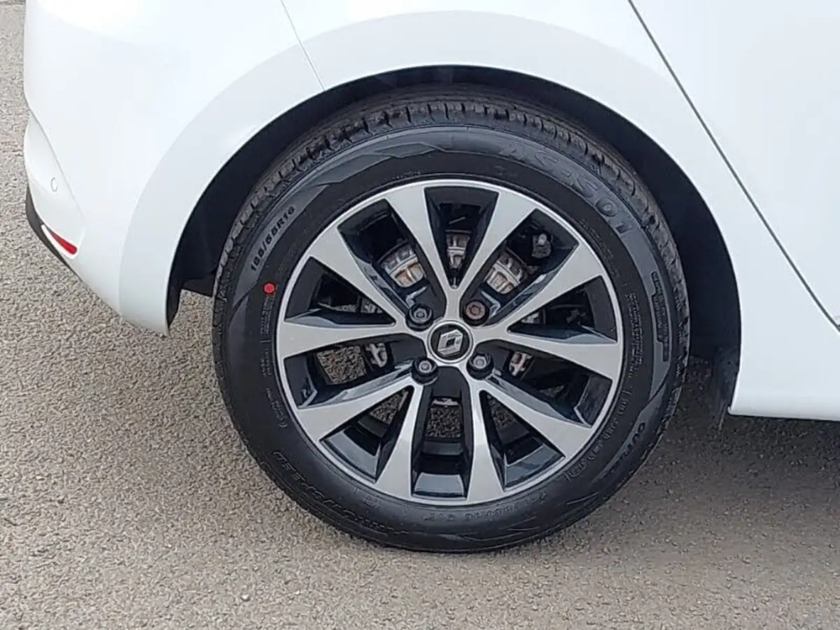 2021-renault-clio-10-sce-iconic-65ps-big-11