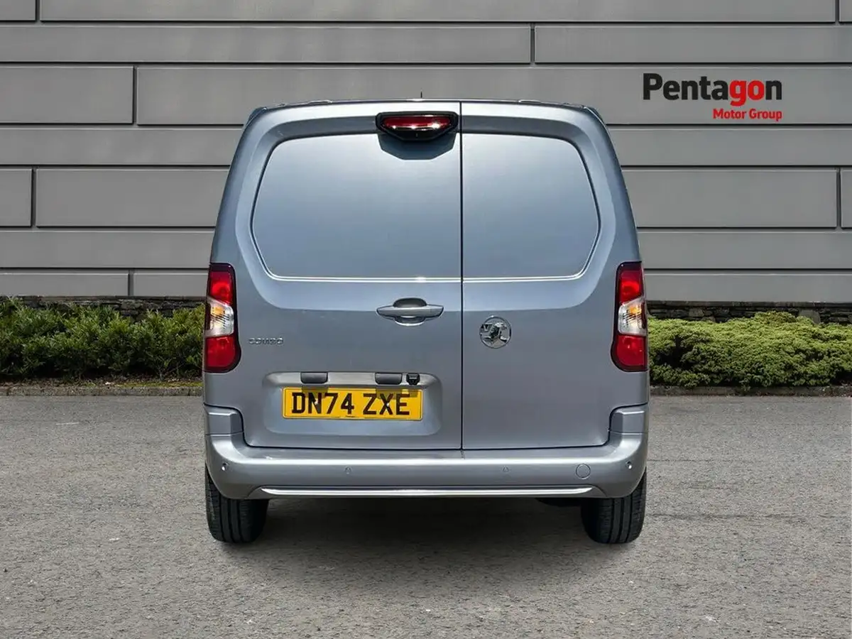 2025-vauxhall-combo-15cdti-pro-100pseu6e-big-16