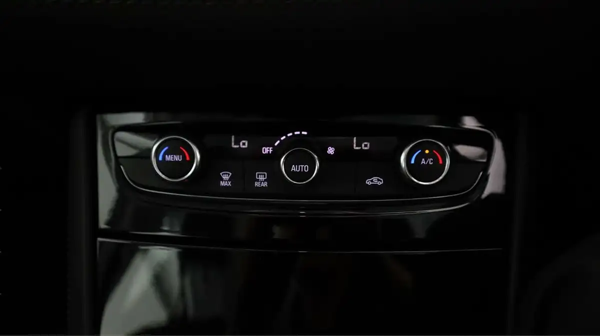 2021-vauxhall-grandland-x-12-business-edition-nav-big-12