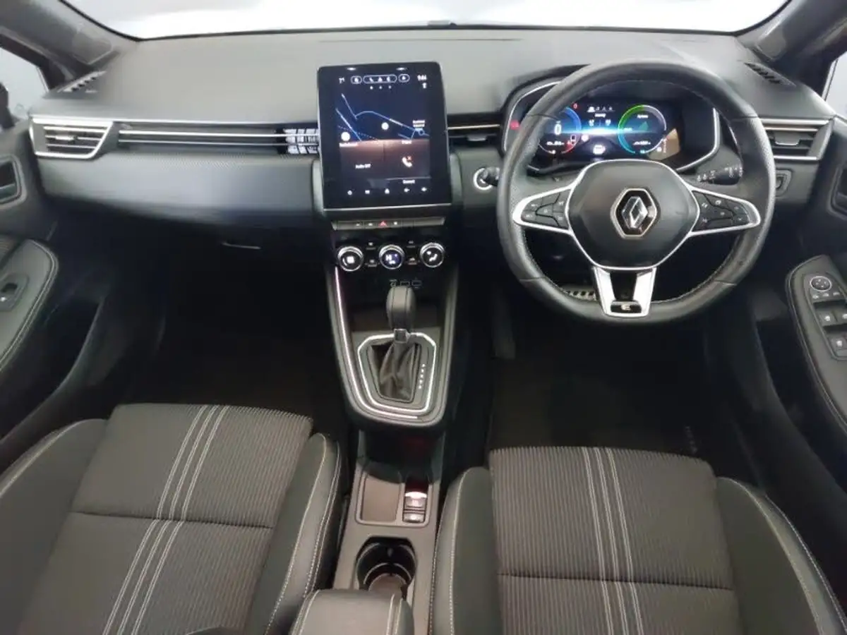 2023-renault-clio-16-engineered-big-2