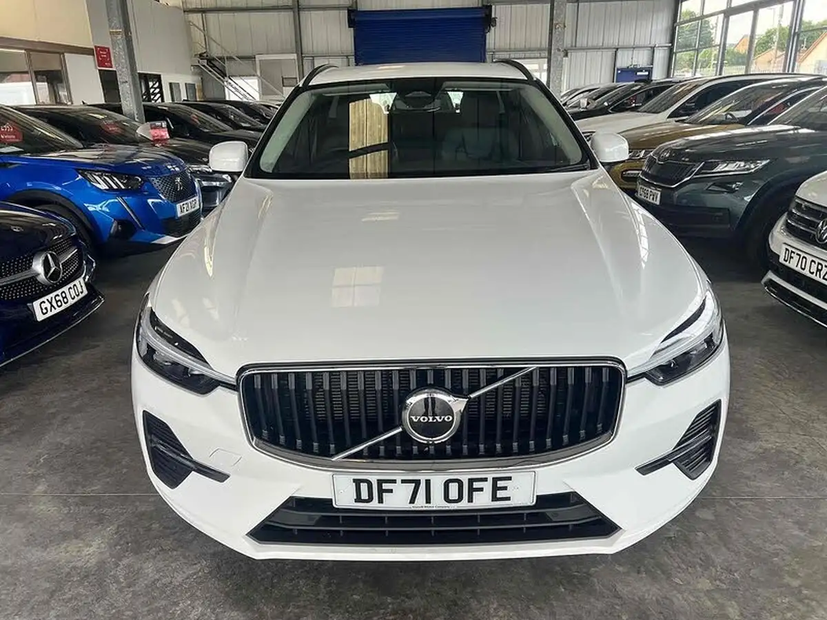 2021-volvo-xc60-20-b5-momentum-big-2