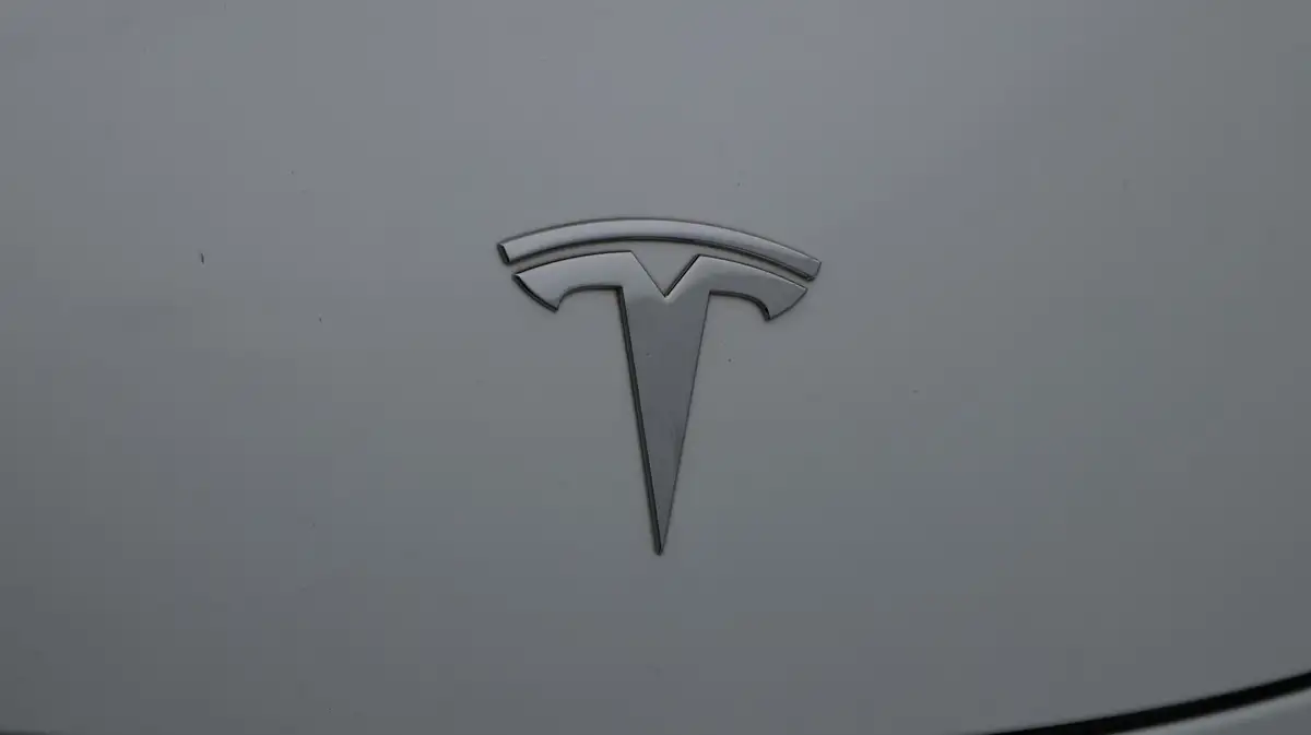 2021-tesla-model-3-e-standard-plus-big-22