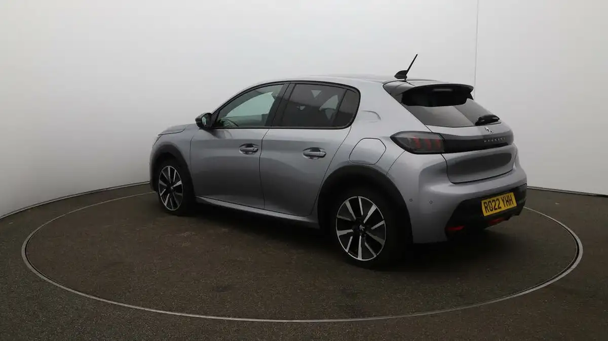 2022-peugeot-208-e-gt-136bhp-50kwh-big-5