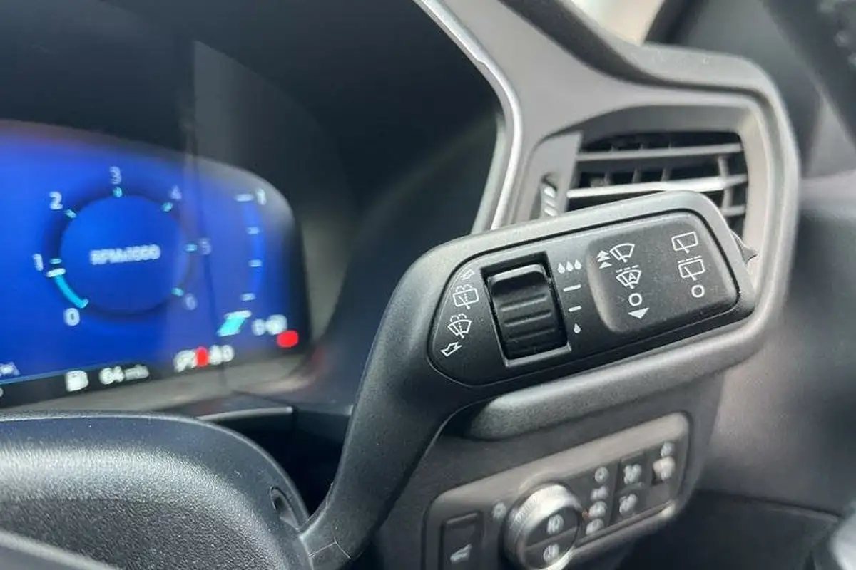 2022-ford-kuga-big-14