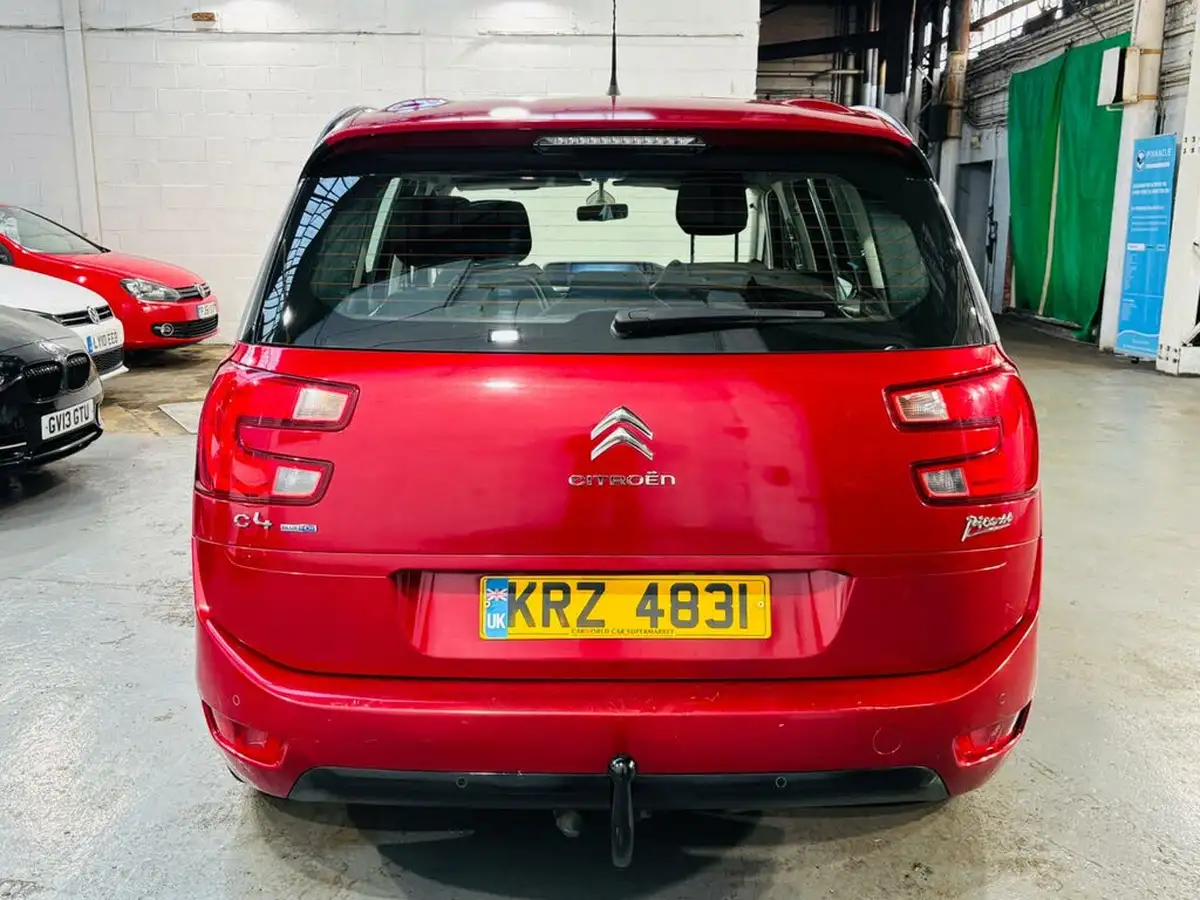 2016-citroen-grand-c4-picasso-16bluehdi-exclusive-eat6-big-6