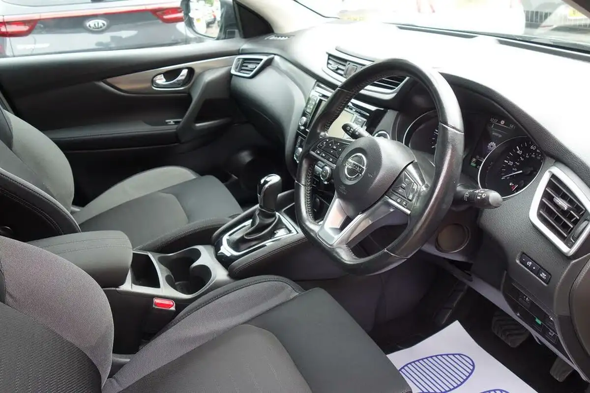 2017-nissan-qashqai-16dci-n-connecta-xtronic-cvt-big-13