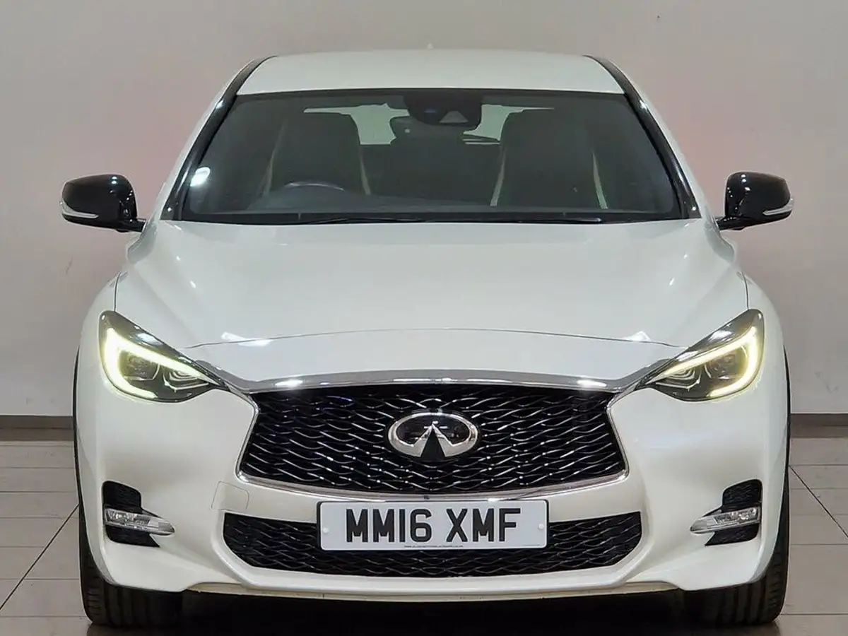 2016-infiniti-q30-22d-sport-awd-big-1