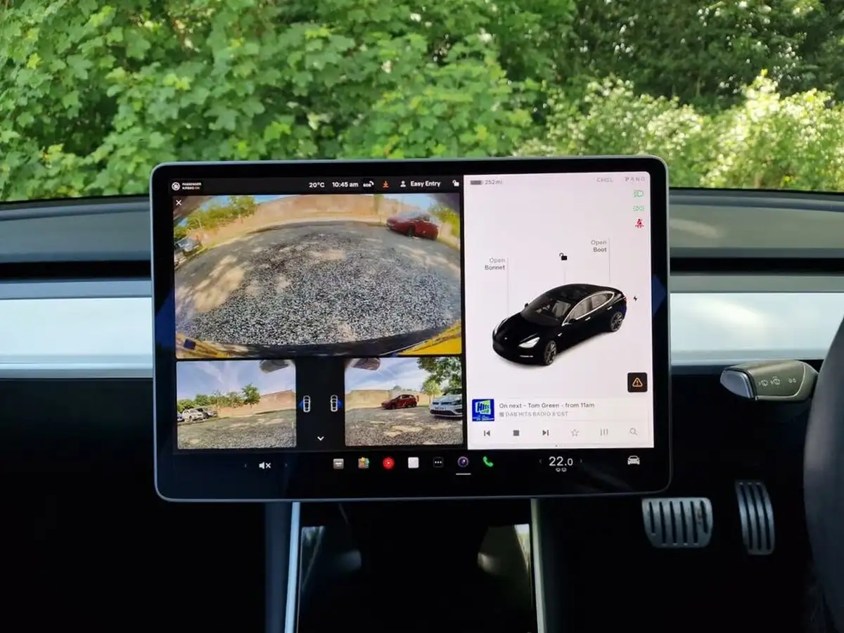 2019-tesla-model-3-e-4x4-performance-pack-big-10