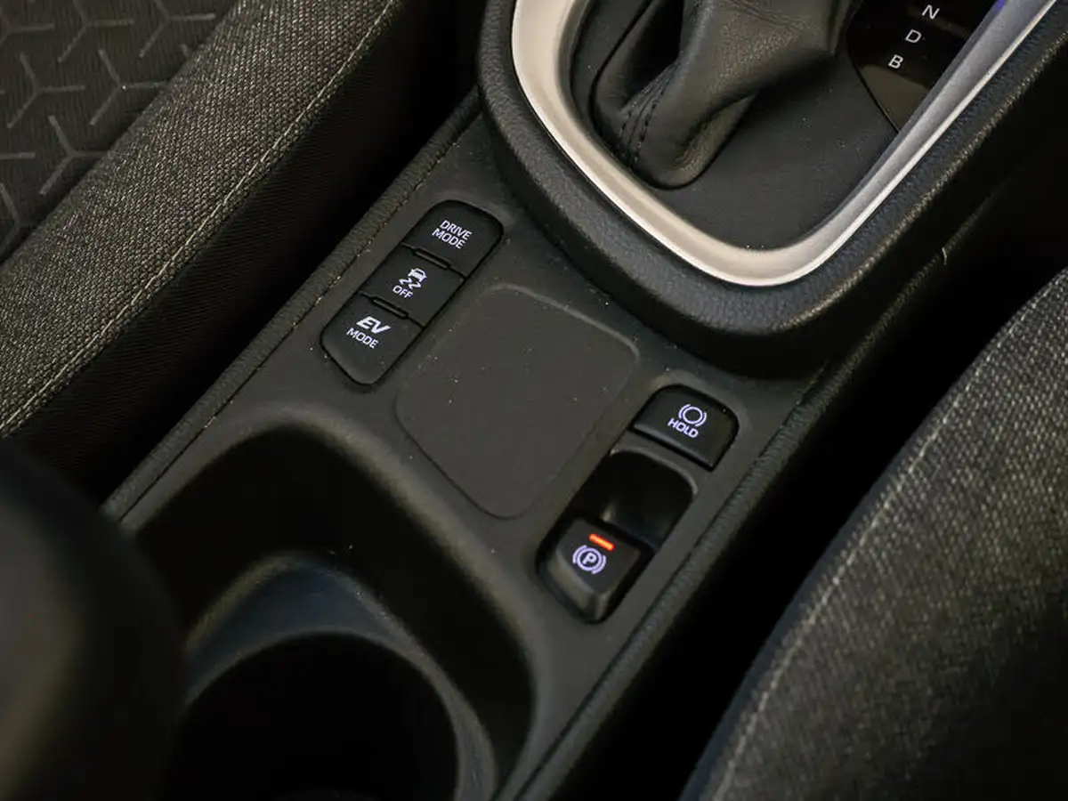 2022-toyota-yaris-cross-15-vvt-i-icon-big-17