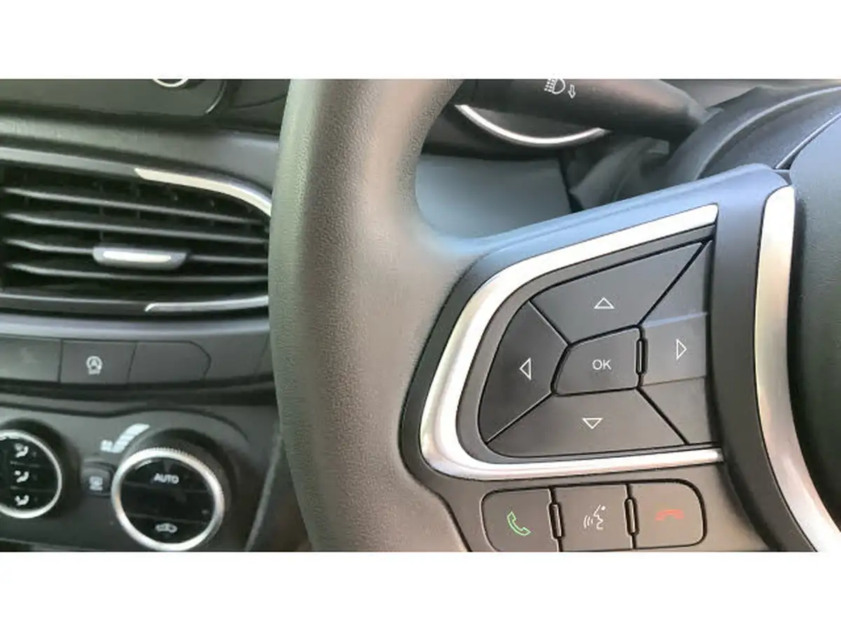 2021-fiat-tipo-10-life-hatchback-big-32