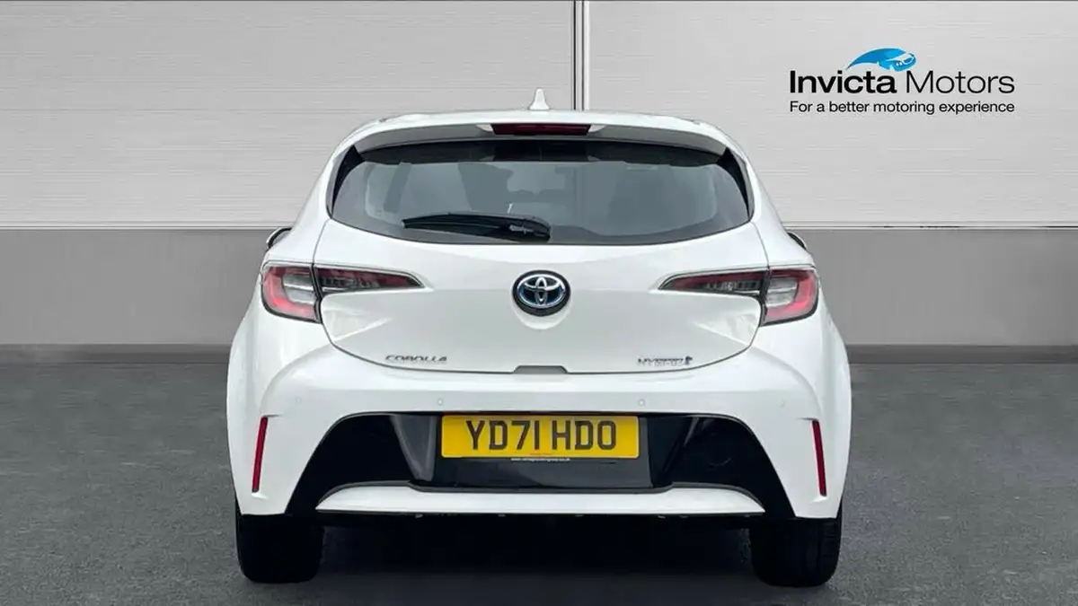 2021-toyota-corolla-18-vvt-i-icon-tech-spare-wheel-hatchback-5d-big-3
