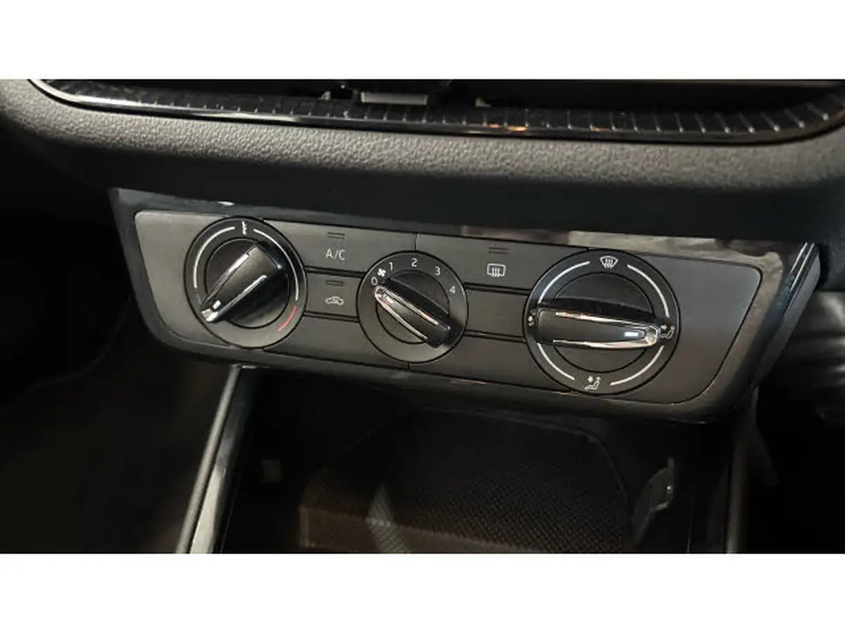 2022-skoda-fabia-10-tsi-se-comfort-109ps-big-24