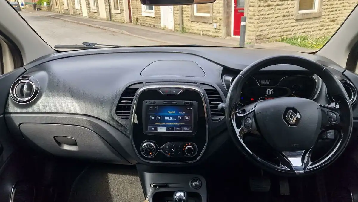 2015-renault-captur-15dci-dynamique-s-90bhp-edc-auto-big-8