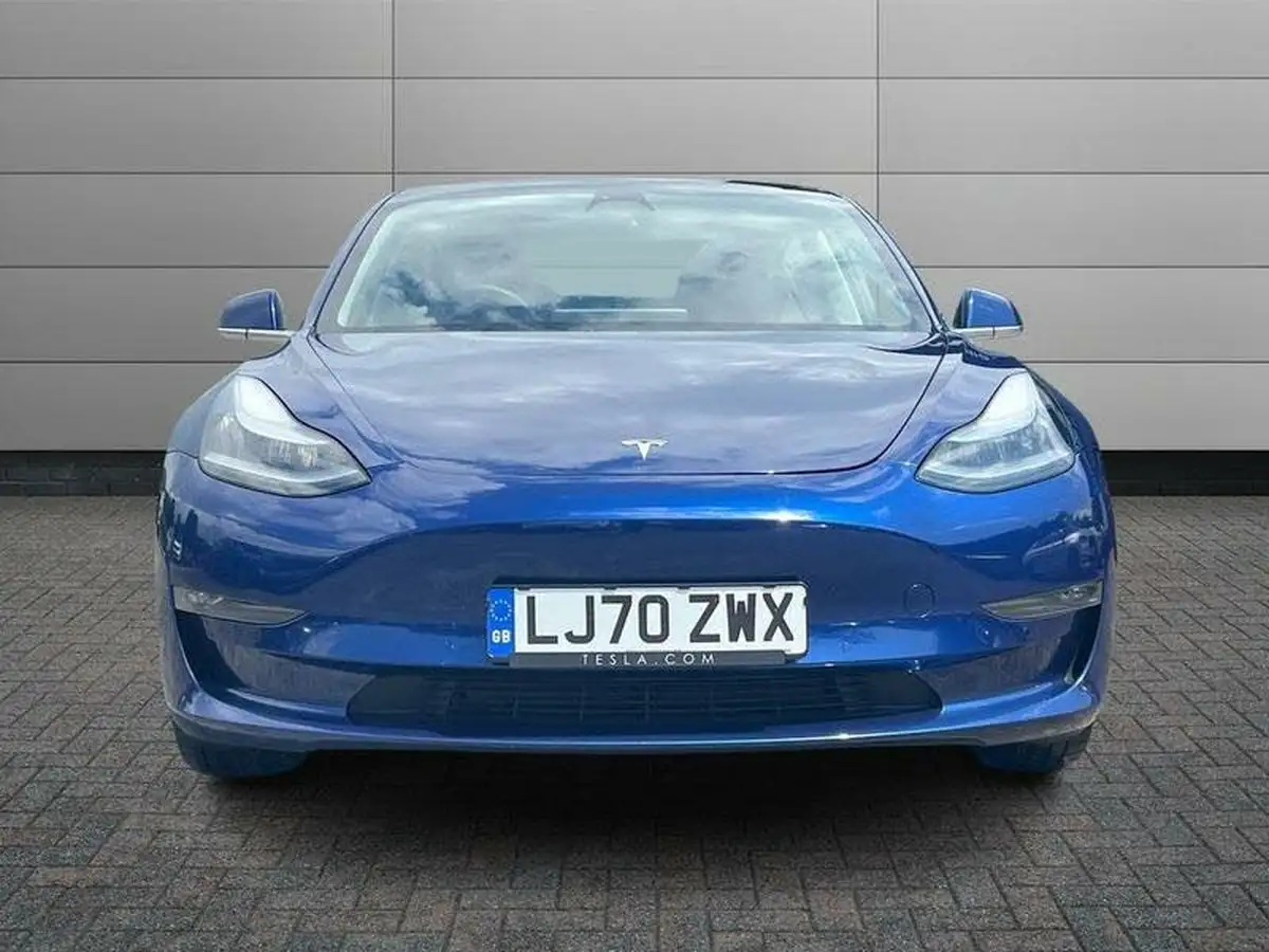 2020-tesla-model-3-e-long-range-big-7
