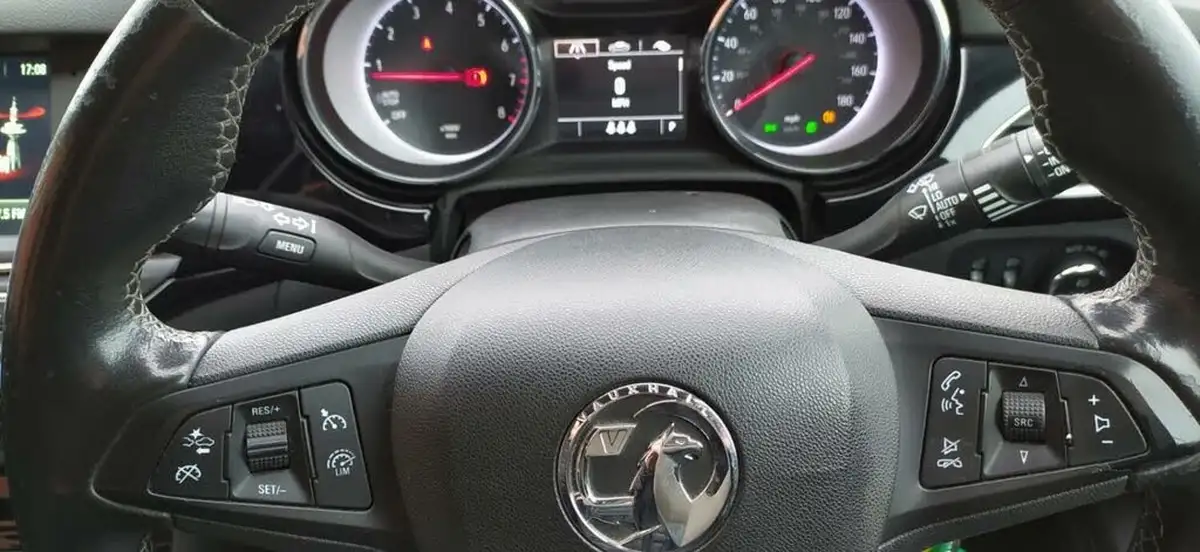 2019-vauxhall-astra-14i-16v-turbo-sri-ss-sport-tourer-auto-big-23