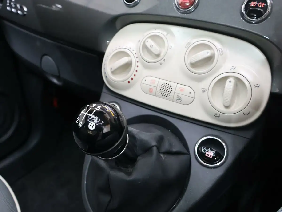 2017-fiat-500-12-lounge-big-21