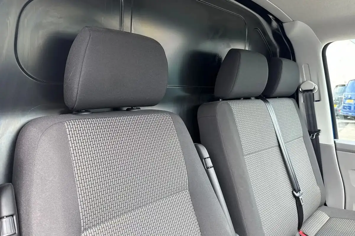 2024-volkswagen-transporter-big-23