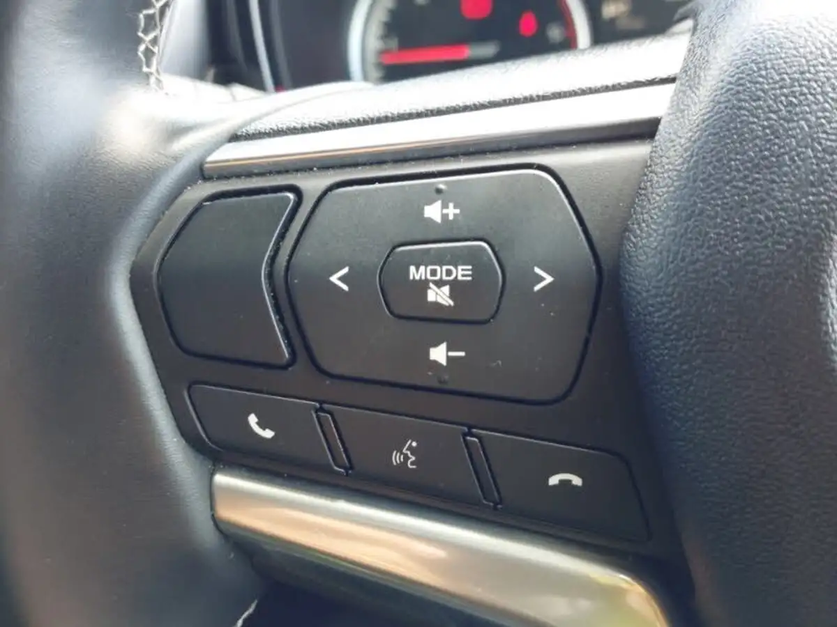 2023-isuzu-d-max-19td-dl40-auto-big-12