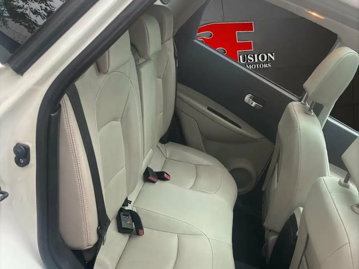 2012-nissan-qashqai-16-tekna-ss-big-12