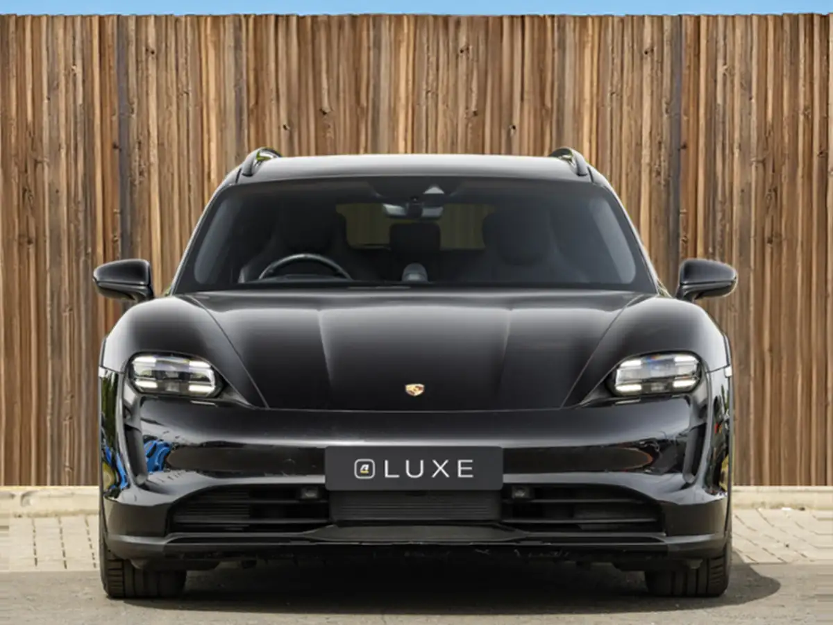 2022-porsche-taycan-e-4s-cross-turismo-big-19