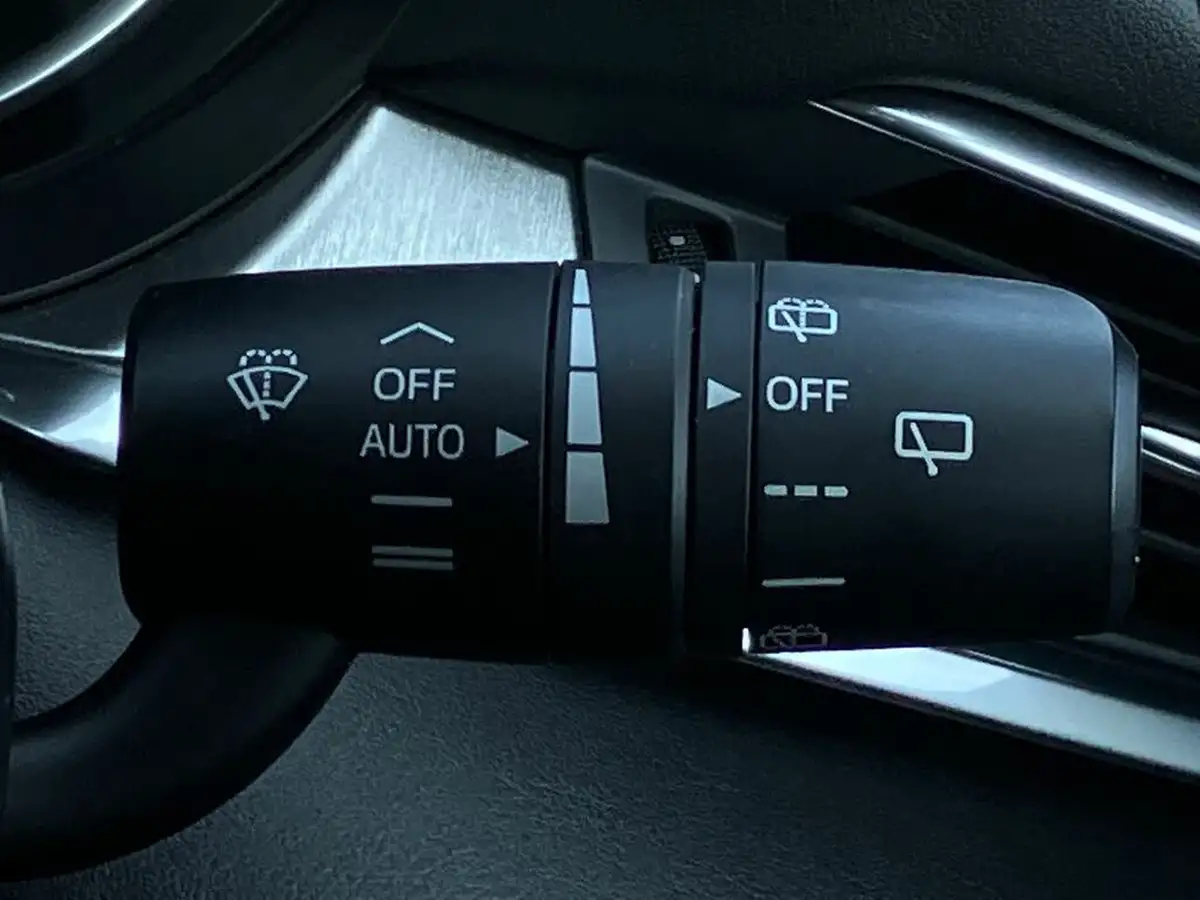 2019-mazda-mazda6-20-skyactiv-g-se-l-nav-tourer-5d-big-38