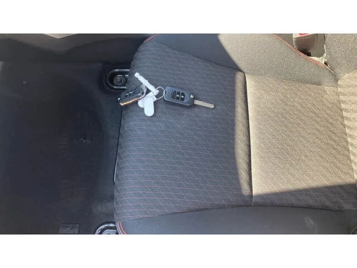 2018-honda-jazz-15-i-vtec-sport-navi-big-34
