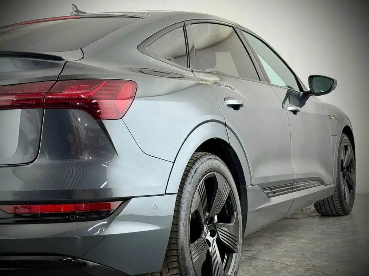 2021-audi-e-tron-50e-s-line-sportback-big-6