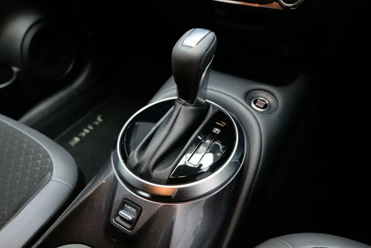 2024-nissan-juke-10-dig-t-n-connecta-dct-big-22