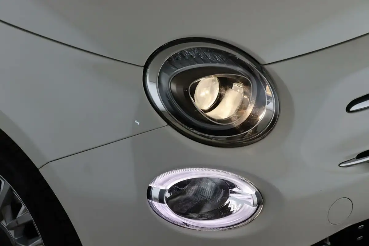 2021-fiat-500-10-dolcevita-big-7
