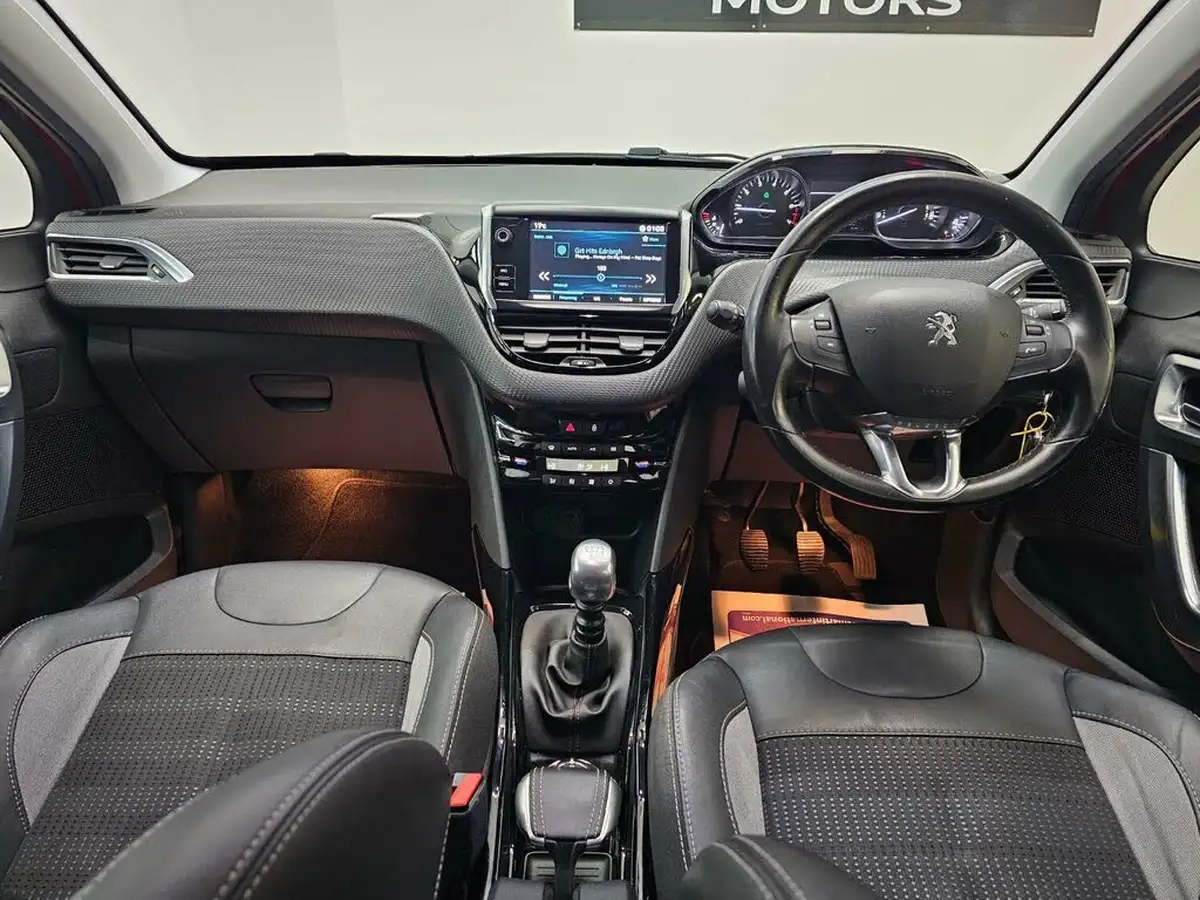 2018-peugeot-2008-suv-12-puretech-allure-130bhp-ss-big-12