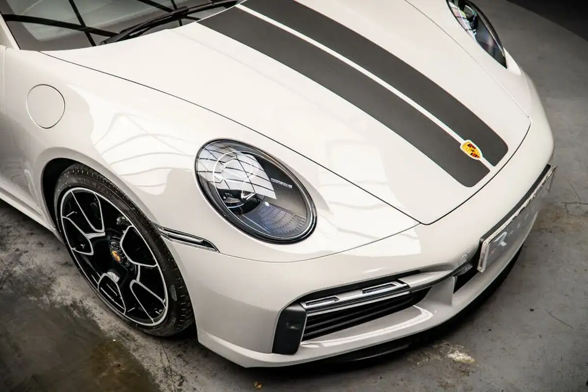 2023-porsche-911-38-turbo-s-awd-turbo-cabriolet-big-10