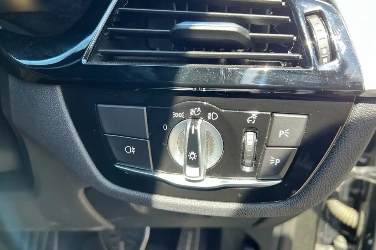 2022-bmw-5-series-20-530e-m-sport-touring-5d-big-35