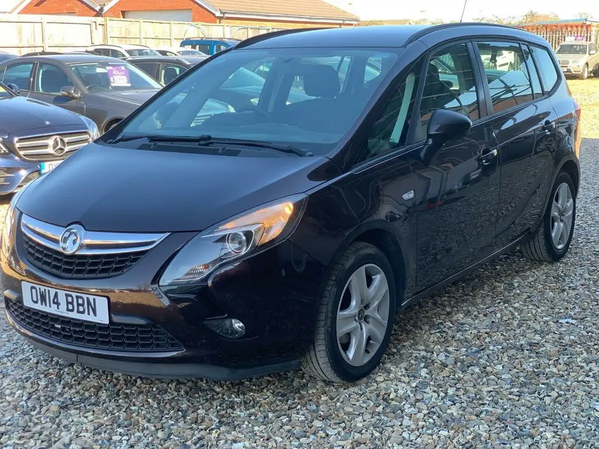 2014-vauxhall-zafira-tourer-14-exclusiv-big-23