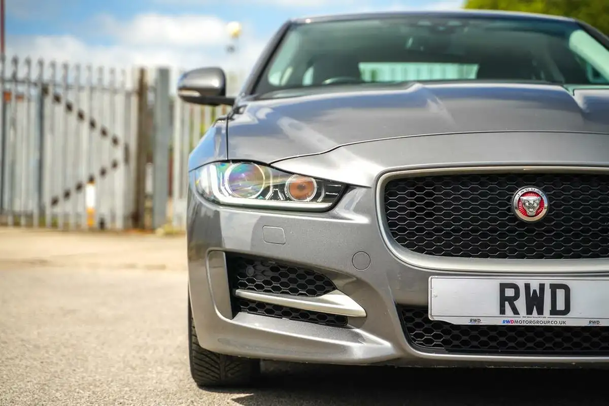 2017-jaguar-xe-20d-r-sport-163ps-ss-1999cc-big-31