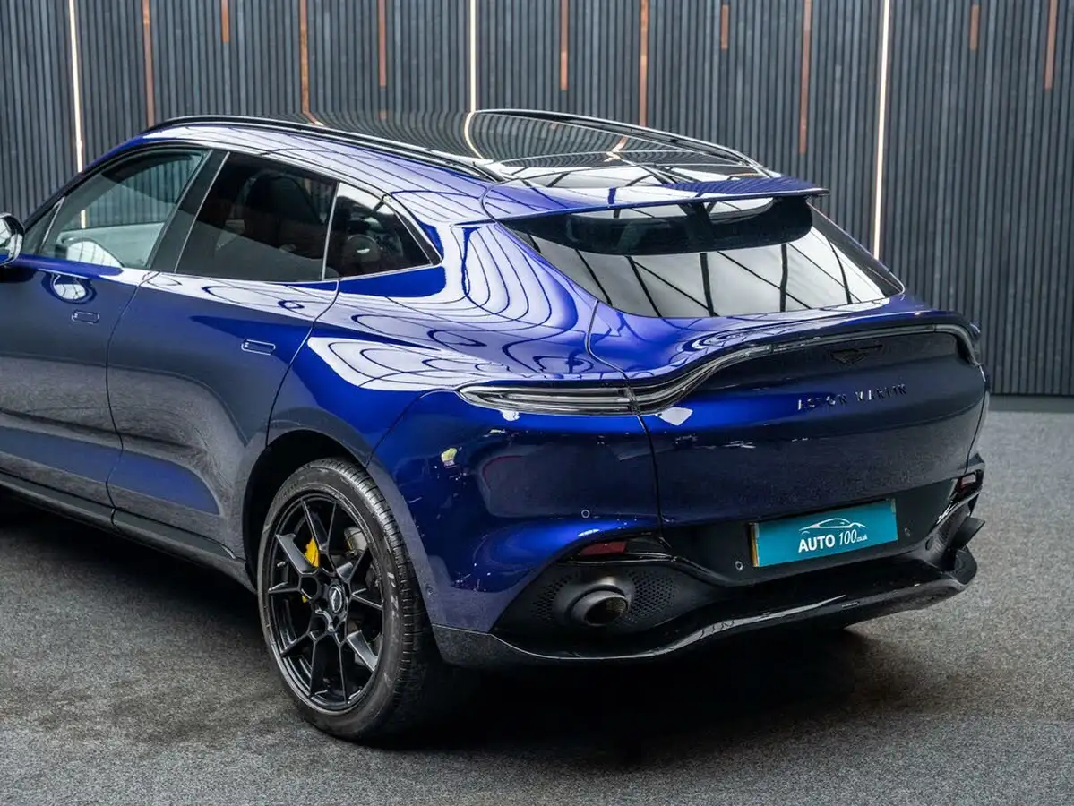 2021-aston-martin-dbx-40-v8-big-18