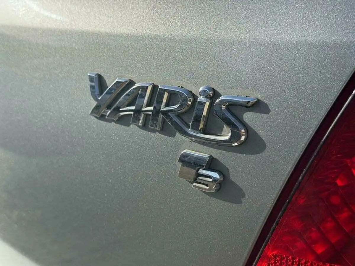 2008-toyota-yaris-13-t3-5d-mmt-big-12