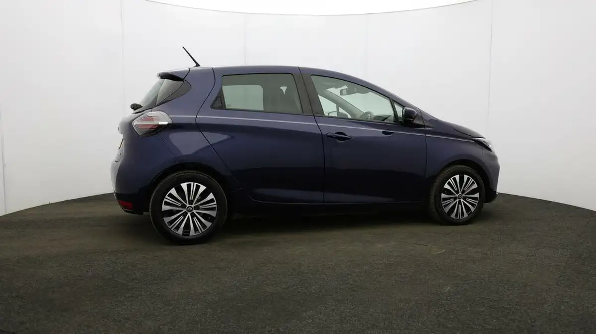 2021-renault-zoe-e-riviera-limited-edition-big-60