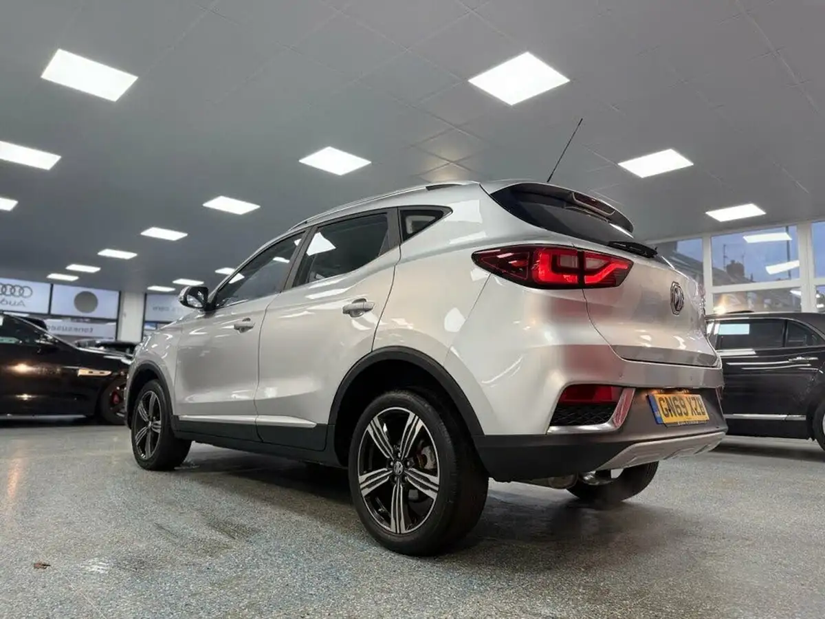 2019-mg-zs-suv-10t-gdi-exclusive-111ps-big-15