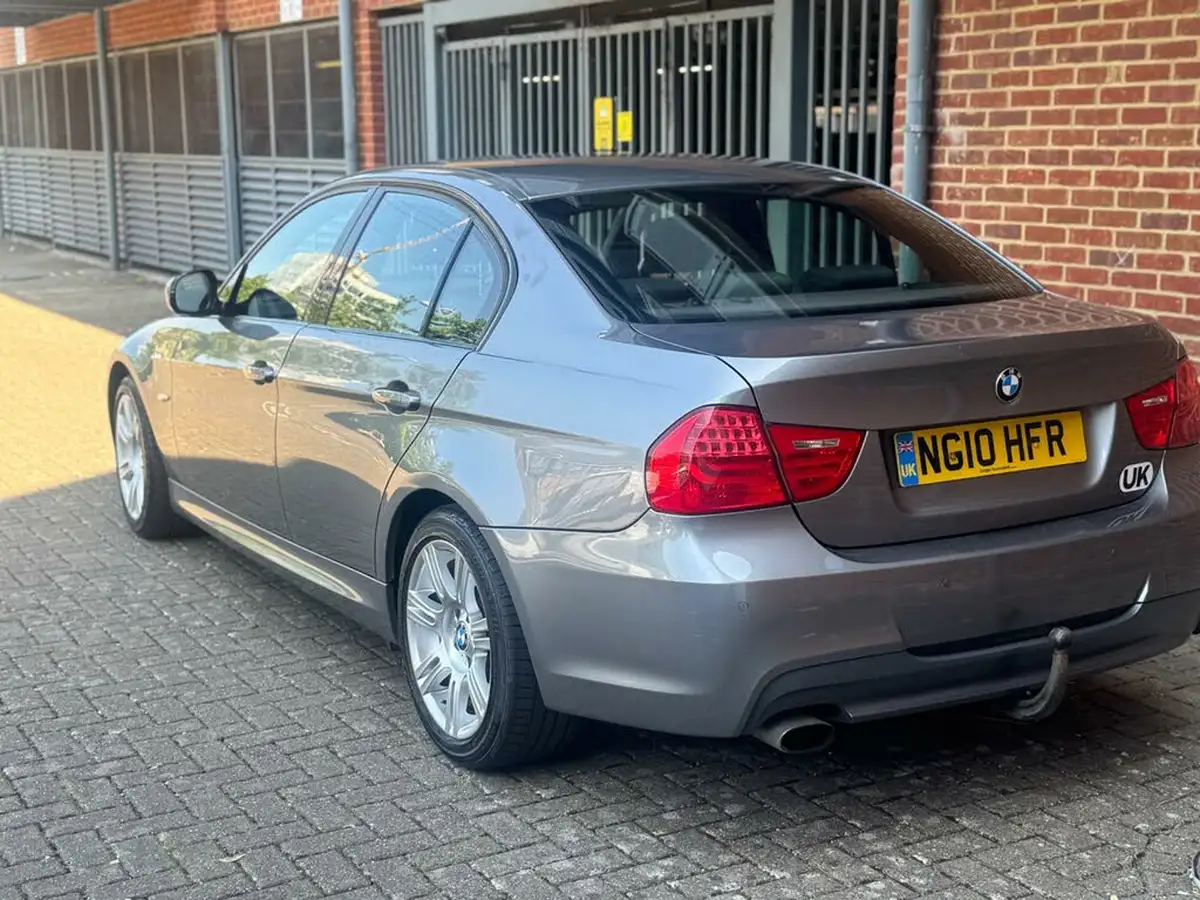 2010-bmw-3-series-20-318i-m-sport-saloon-4d-big-8