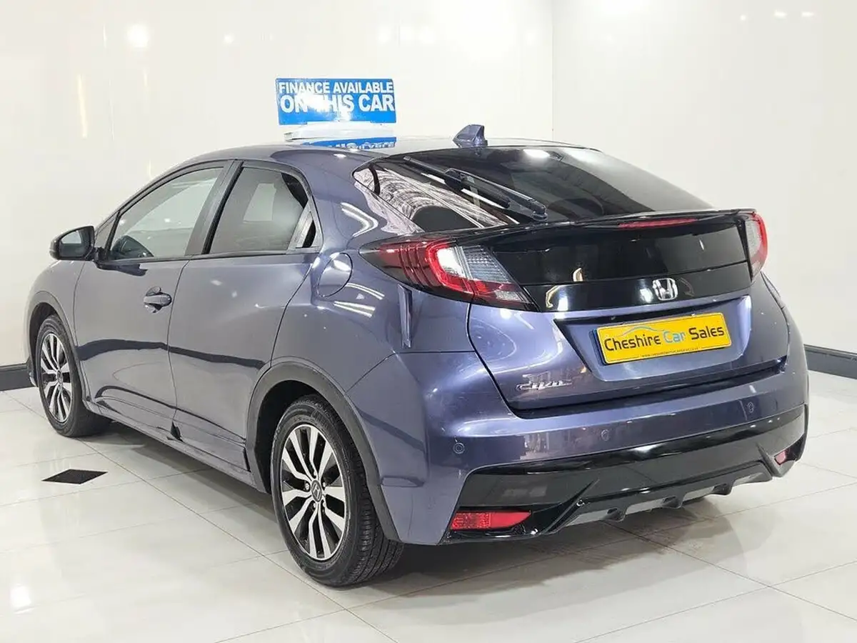 2016-honda-civic-16-i-dtec-sr-dasp-hatchback-big-9