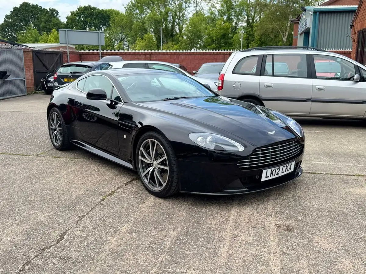 2012-aston-martin-vantage-47-s-coupe-big-14