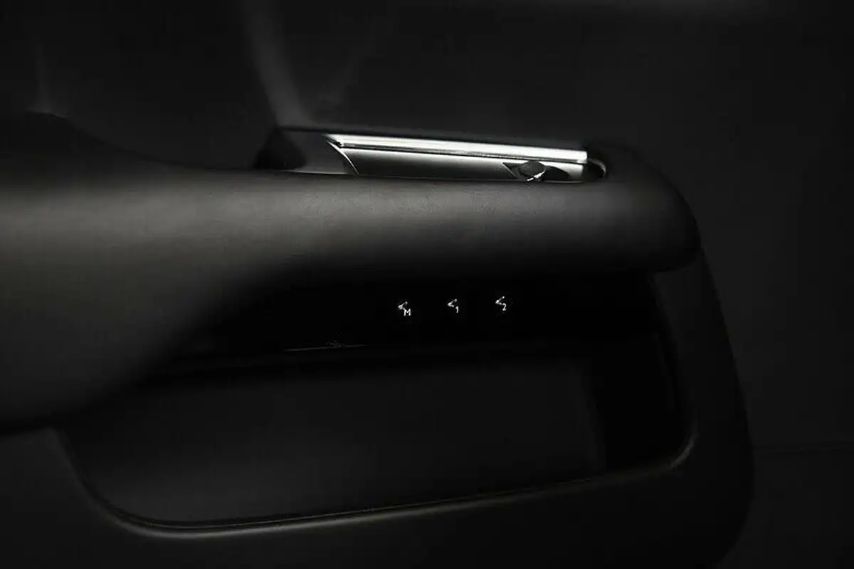 2017-rolls-royce-wraith-66-no-trim-big-14