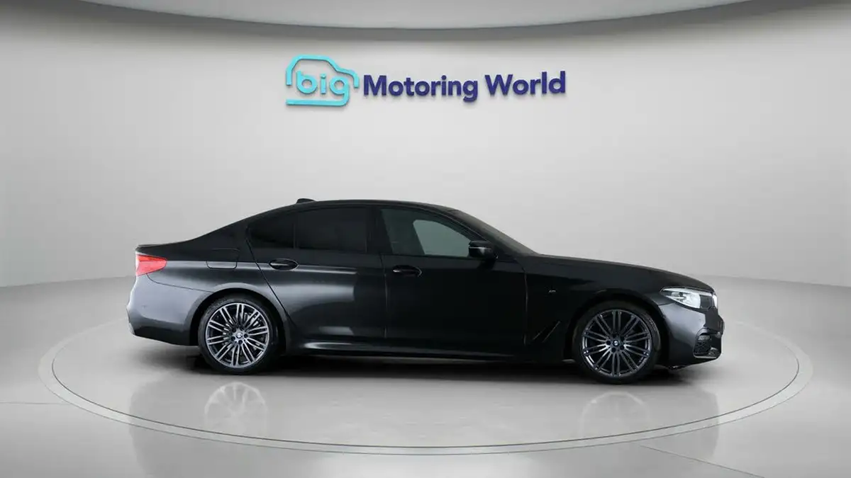2019-bmw-5-series-20td-520d-m-sport-188bhp-xdrive-plus-pack-saloon-4d-big-8