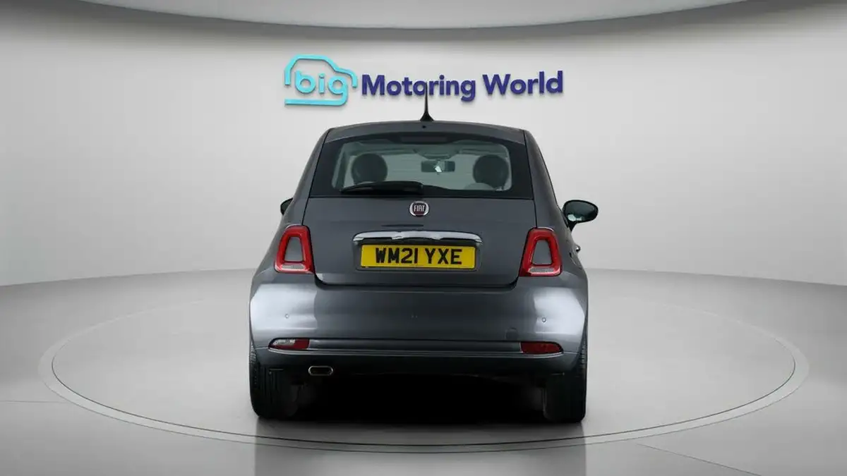 2021-fiat-500-10-lounge-big-6